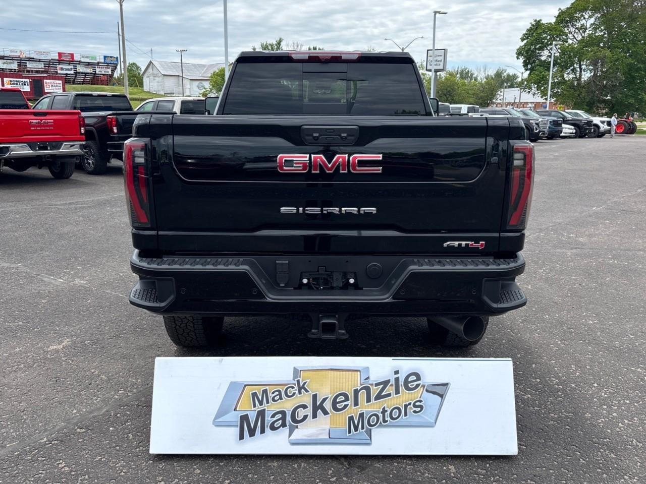 2026 GMC Sierra 2500 HD AT4 Photo