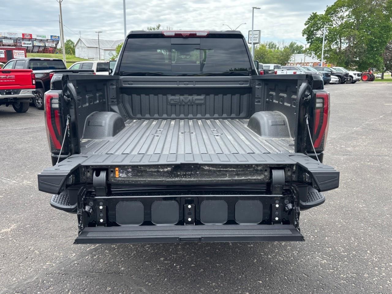 2026 GMC Sierra 2500 HD AT4 Photo