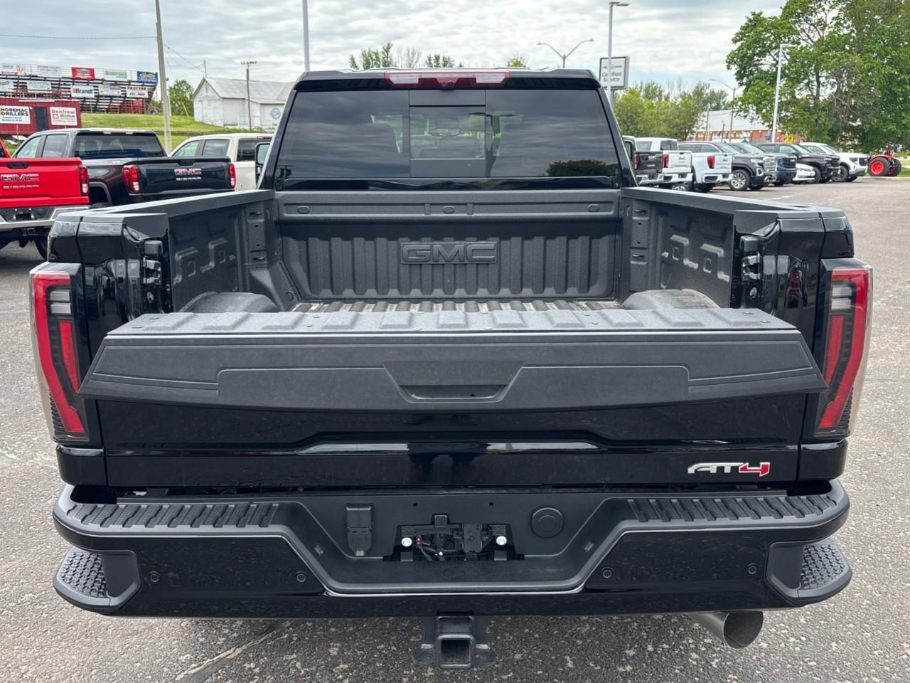 2026 GMC Sierra 2500 HD AT4 Photo