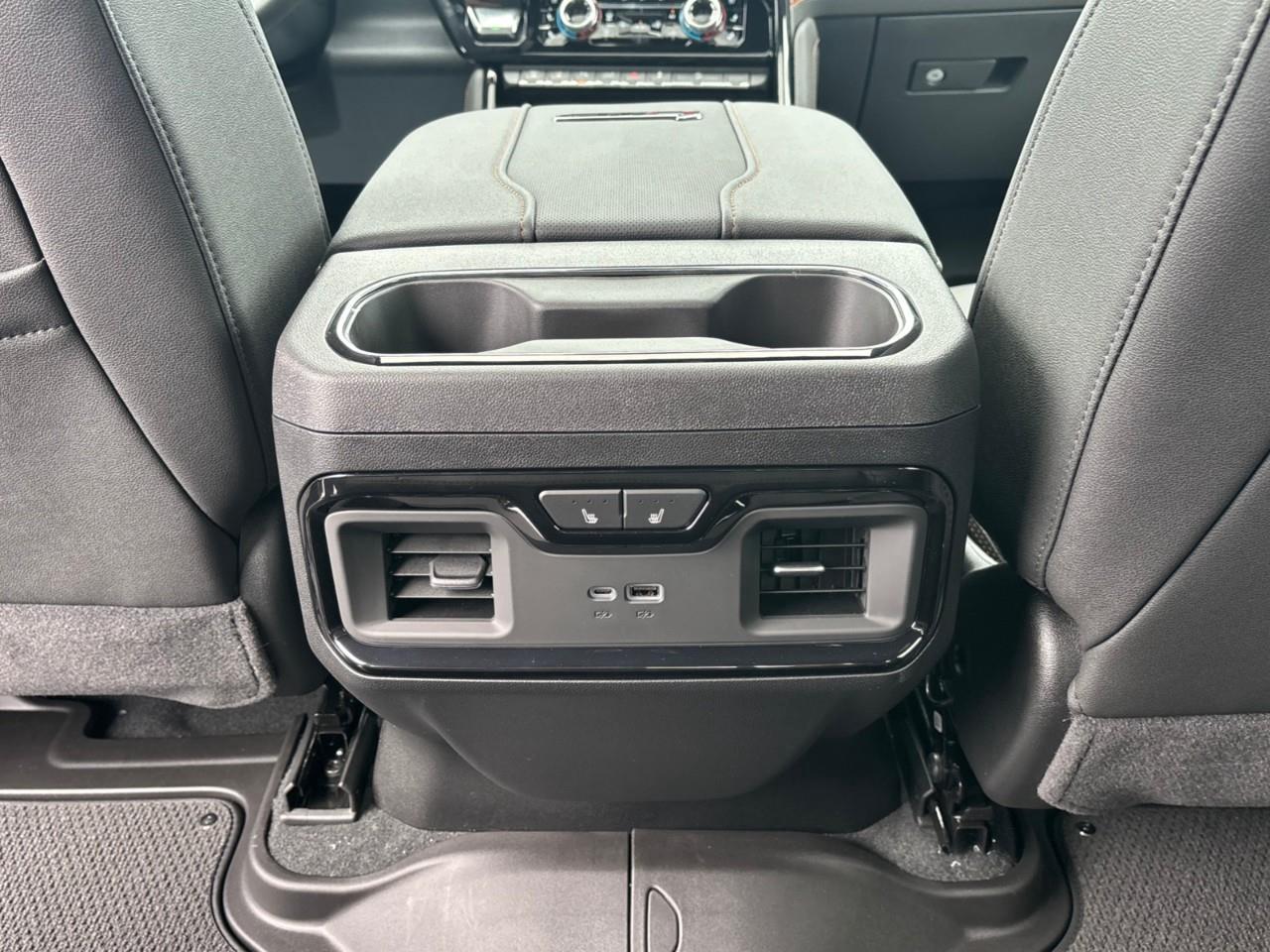 2026 GMC Sierra 2500 HD AT4 Photo