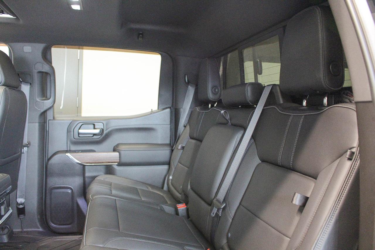 2021 Chevrolet Silverado 1500 High Country DIESEL - TRUCK CAP - BOSE AUDIO - NAVIGATION Photo