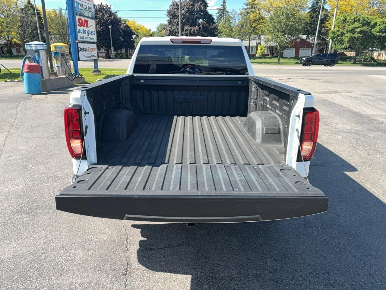 2025 GMC Sierra 1500 Elevation X31 4WD CrewCab 5.3L8cylGas 6'7"Box Photo