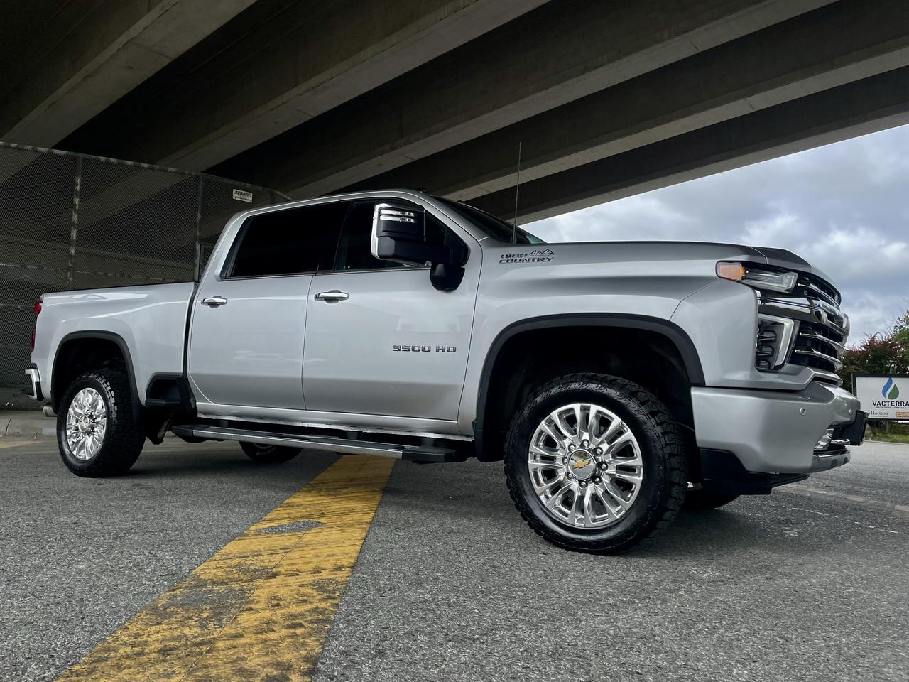 Used 2022 Chevrolet Silverado 3500 High Country 4WD DIESEL ALLISON COOL/HEAT LEATHR for sale in Langley, BC