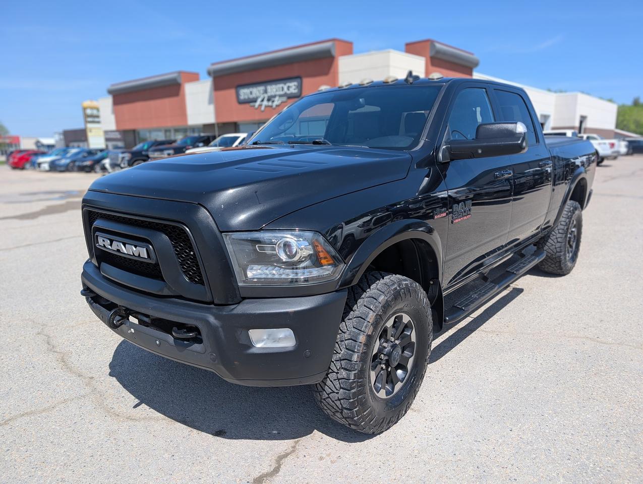 2018 RAM 2500 Power Wagon | Tonneau cover - Photo #1