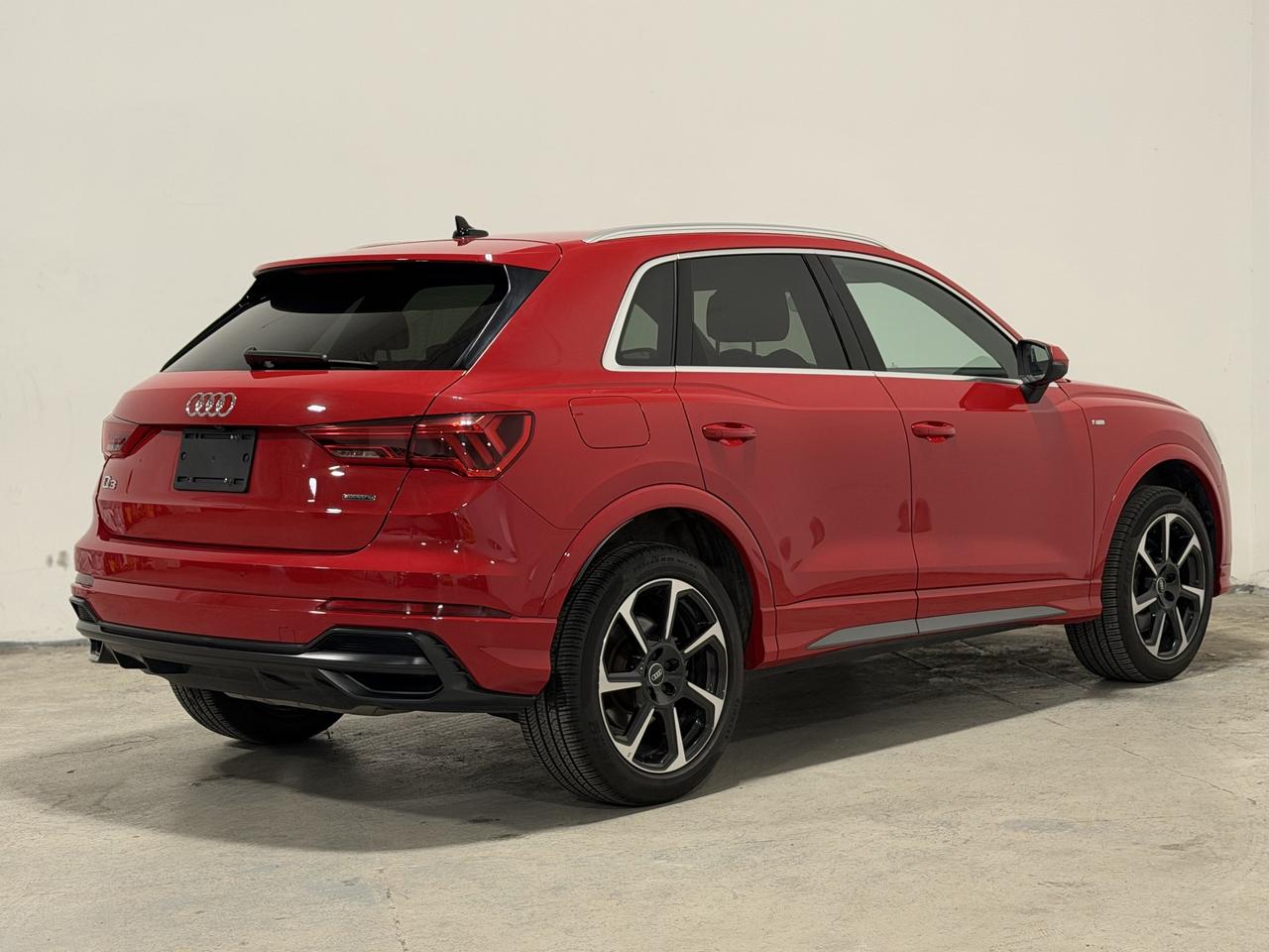 2022 Audi Q3 Progressiv | S LINE | LOW KM | Photo3