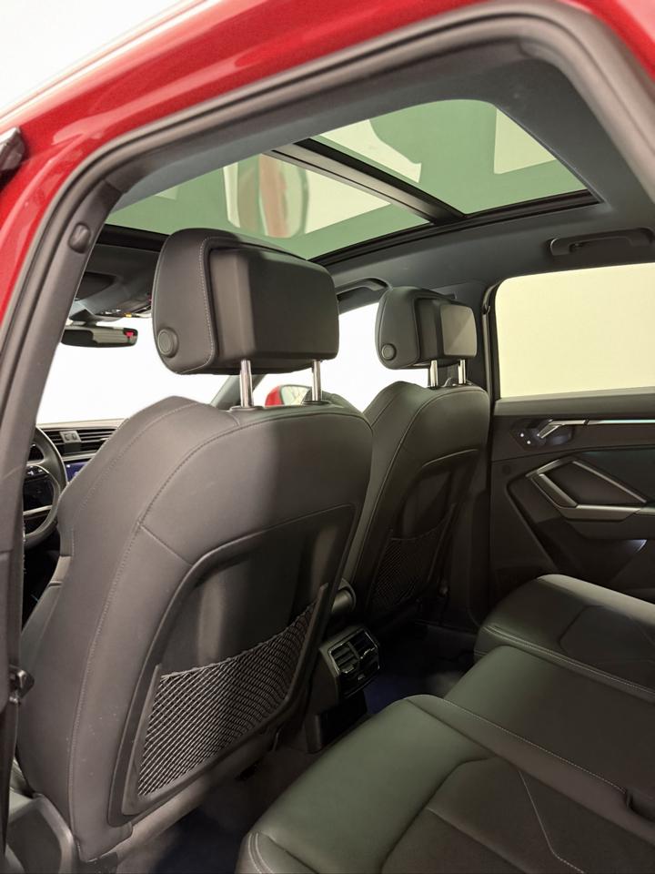 2022 Audi Q3 Progressiv | S LINE | LOW KM | Photo