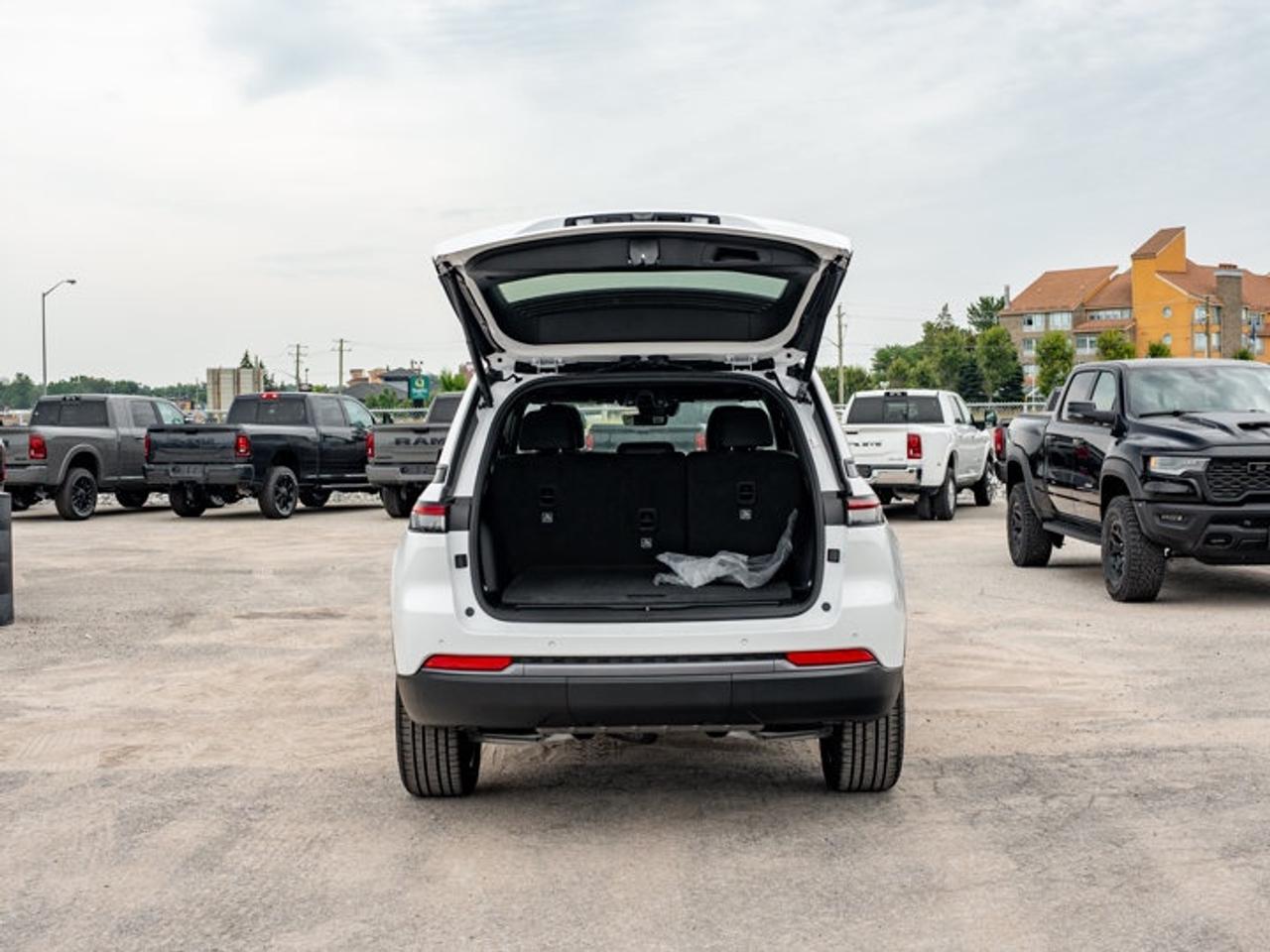 2026 Jeep Grand Cherokee Limited Photo