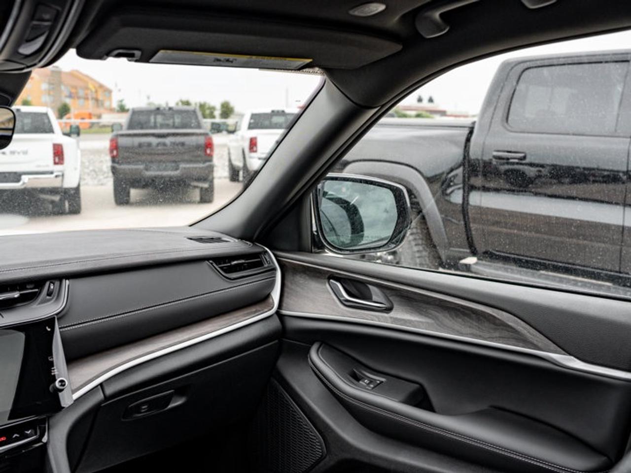2026 Jeep Grand Cherokee Limited Photo
