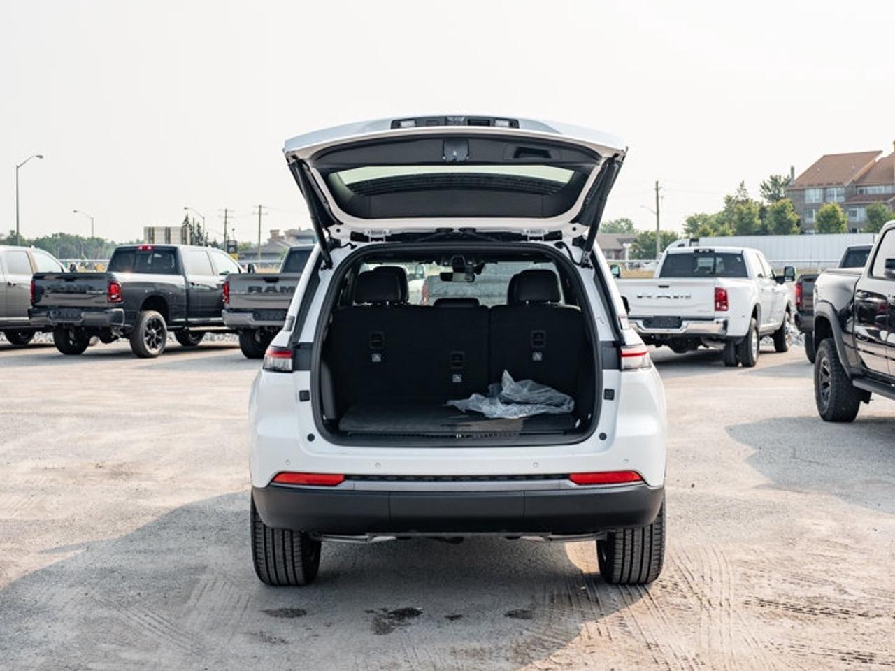 2026 Jeep Grand Cherokee Limited Photo