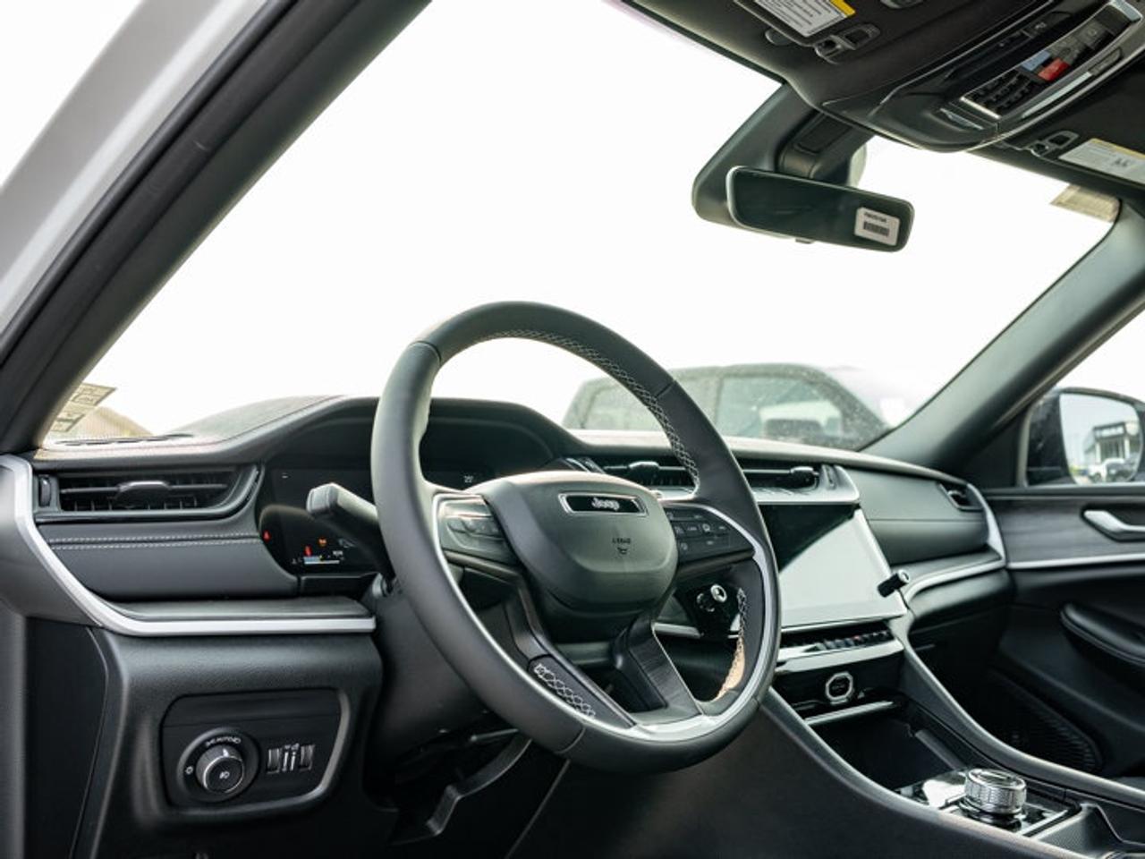 2026 Jeep Grand Cherokee Limited Photo