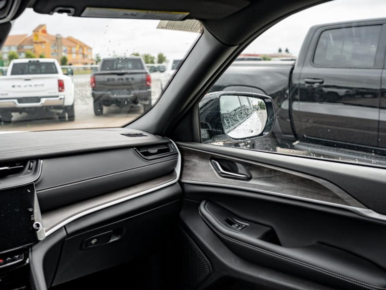 2026 Jeep Grand Cherokee Limited Photo