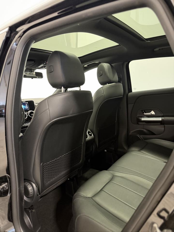 2022 Mercedes-Benz GLA 250 GLA 250 | LOW KM | Photo