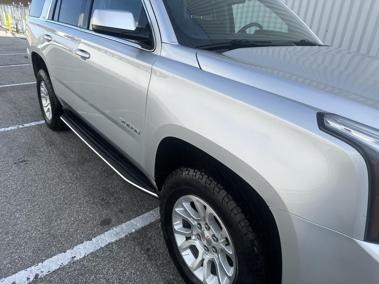 2017 GMC Yukon SLE 8 PASSENGERS - ONE OWNER NO ACCIDENTS Photo
