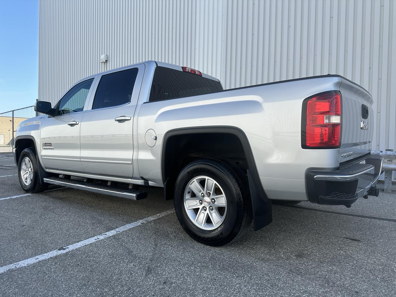 2017 GMC Sierra 1500 Crew Cab  SLE Kodiac Edition Photo