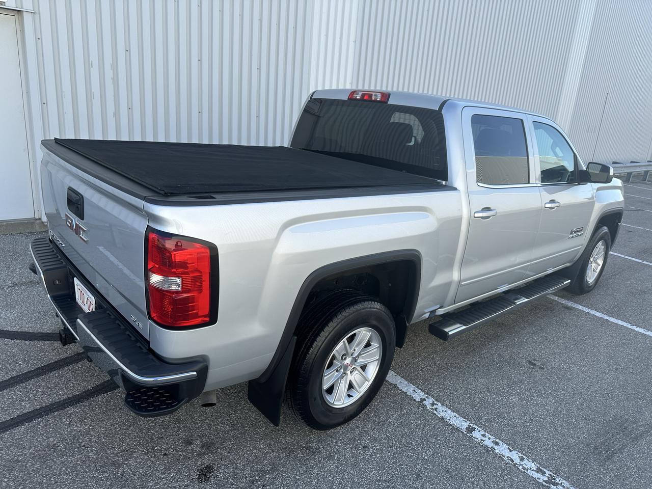 2017 GMC Sierra 1500 Crew Cab  SLE Kodiac Edition Photo