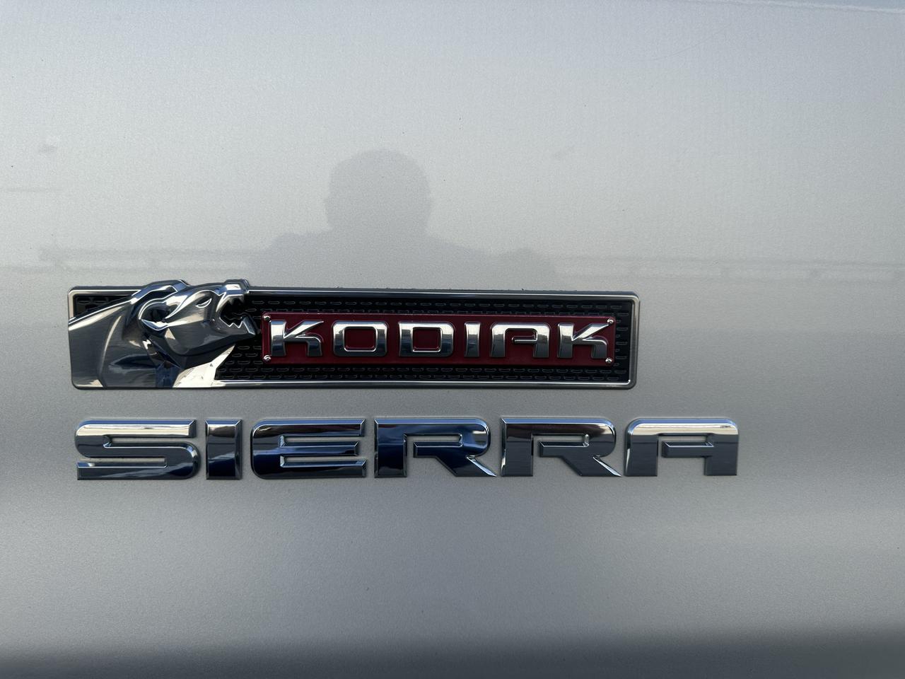 2017 GMC Sierra 1500 Crew Cab  SLE Kodiac Edition Photo