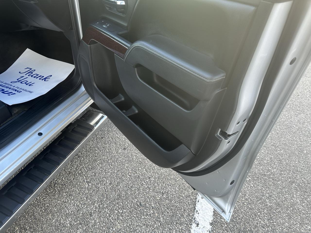 2017 GMC Sierra 1500 Crew Cab  SLE Kodiac Edition Photo