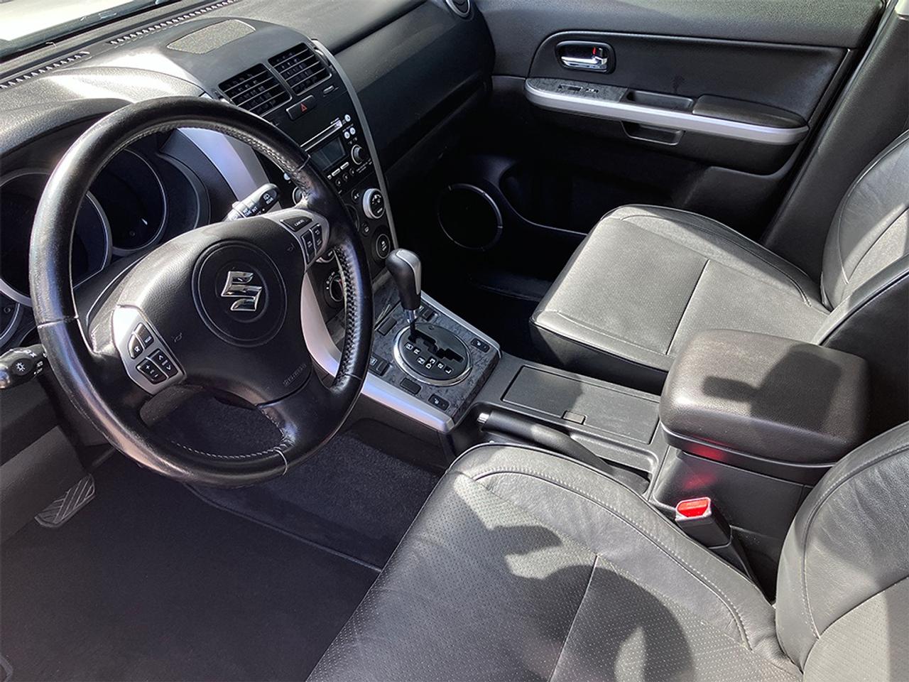 2012 Suzuki Grand Vitara JLX-L | LEATHER | SUNROOF | ALOOY WHEELS Photo4