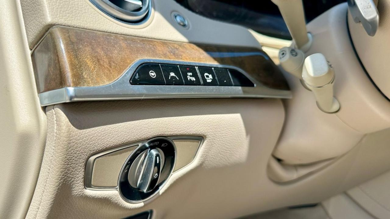 2015 Mercedes-Benz S-Class S 550 4MATIC Photo