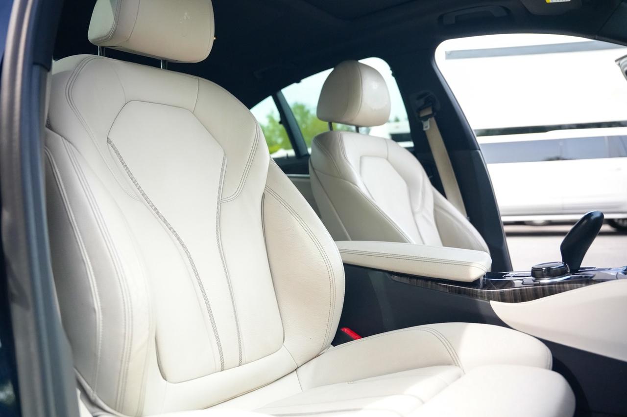 2018 BMW 5 Series 530i xDrive Photo