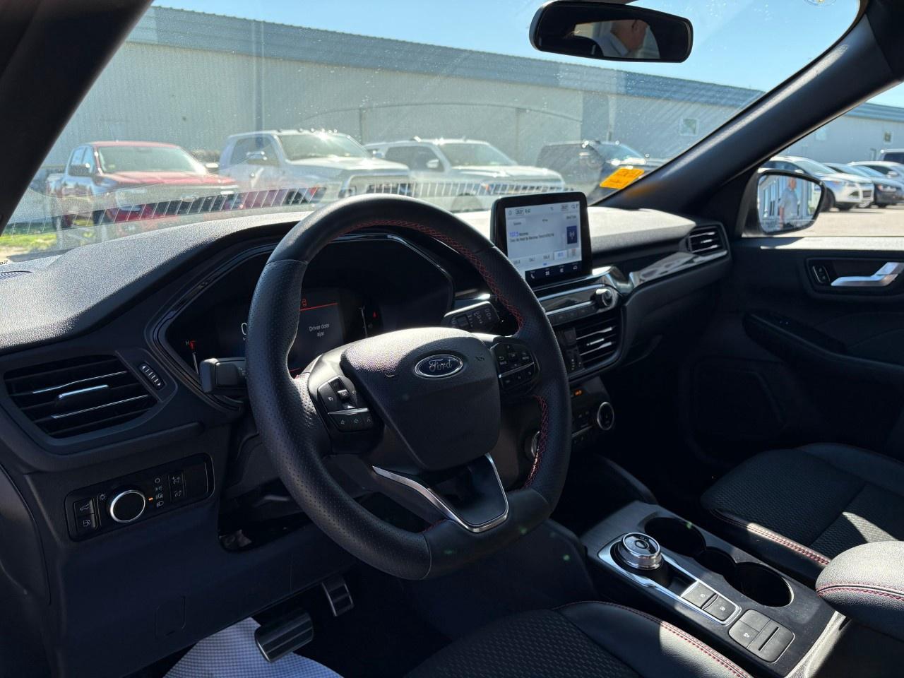 2023 Ford Escape ST-Line AWD Photo