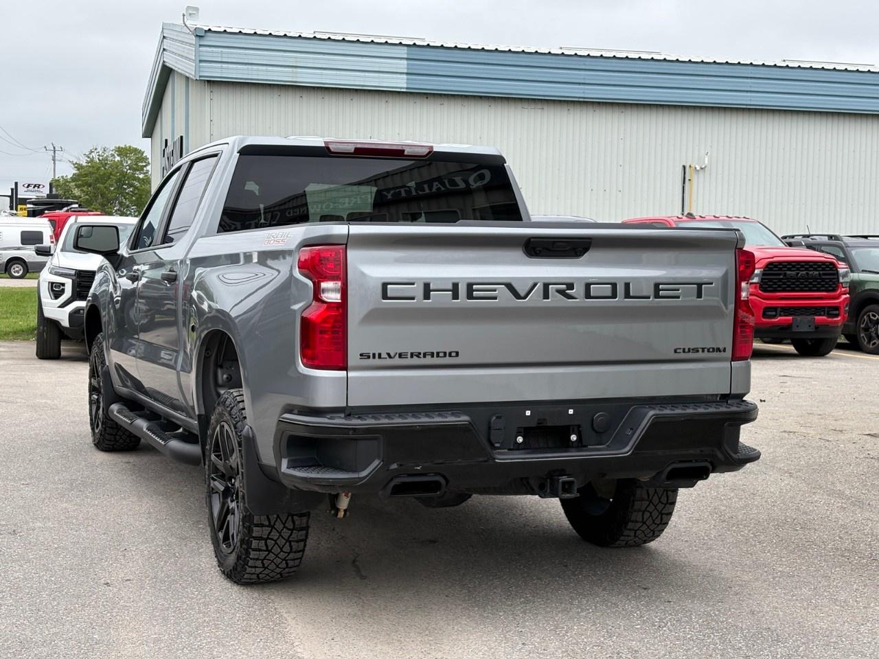 2025 Chevrolet Silverado 1500 Crew Cab Short Box 4-Wheel Drive Custom Trail Boss Photo
