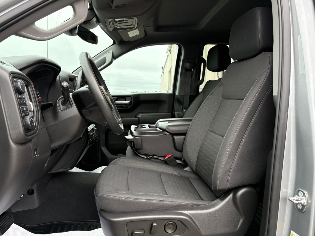2025 Chevrolet Silverado 1500 Crew Cab Short Box 4-Wheel Drive Custom Trail Boss Photo