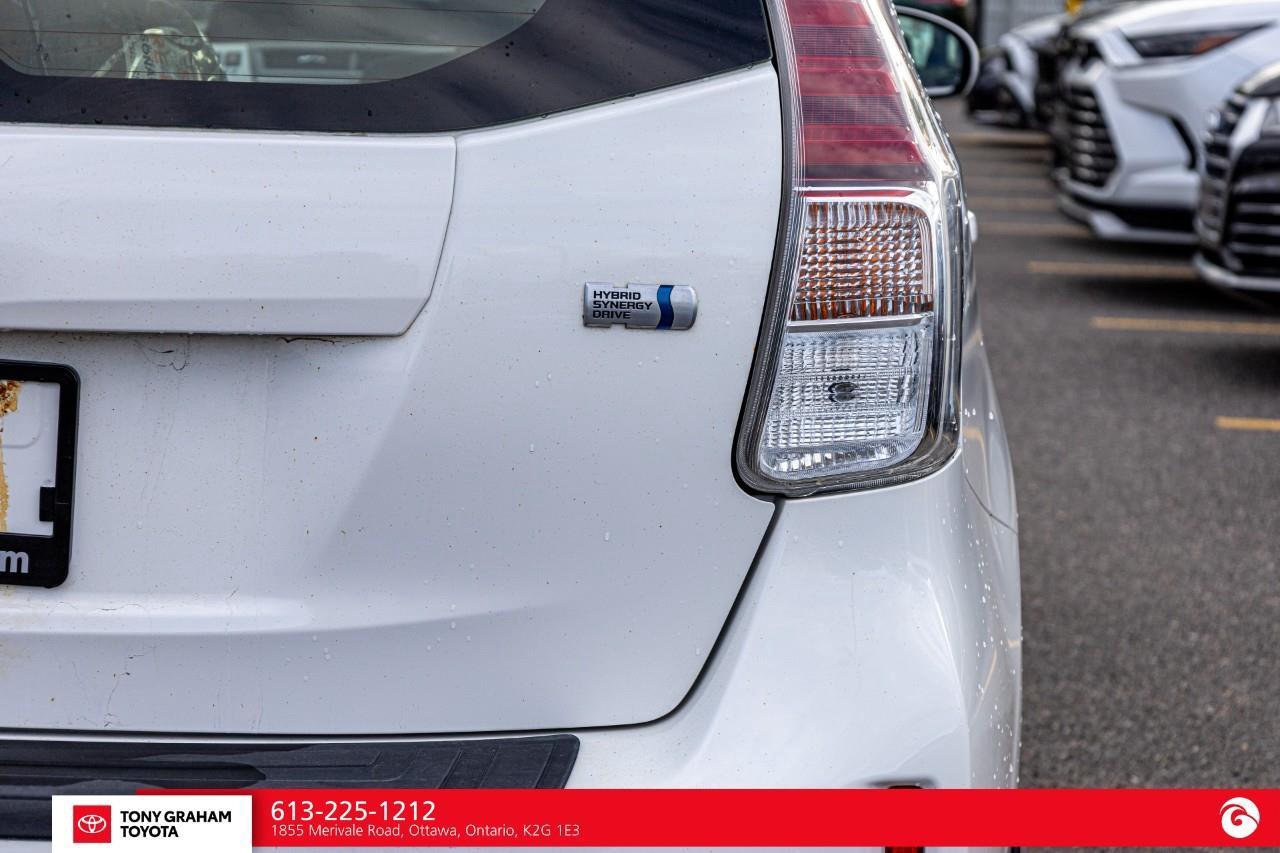 2016 Toyota Prius V Photo