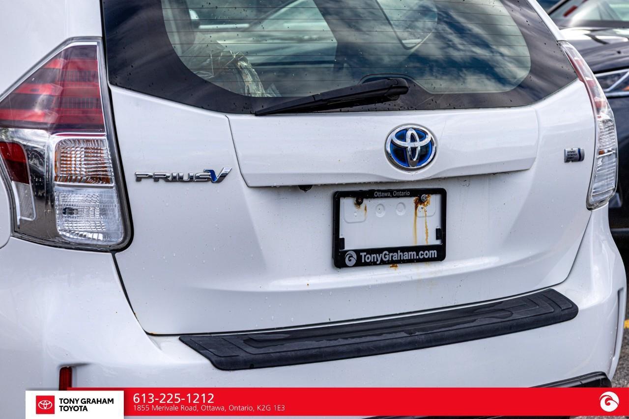2016 Toyota Prius V Photo