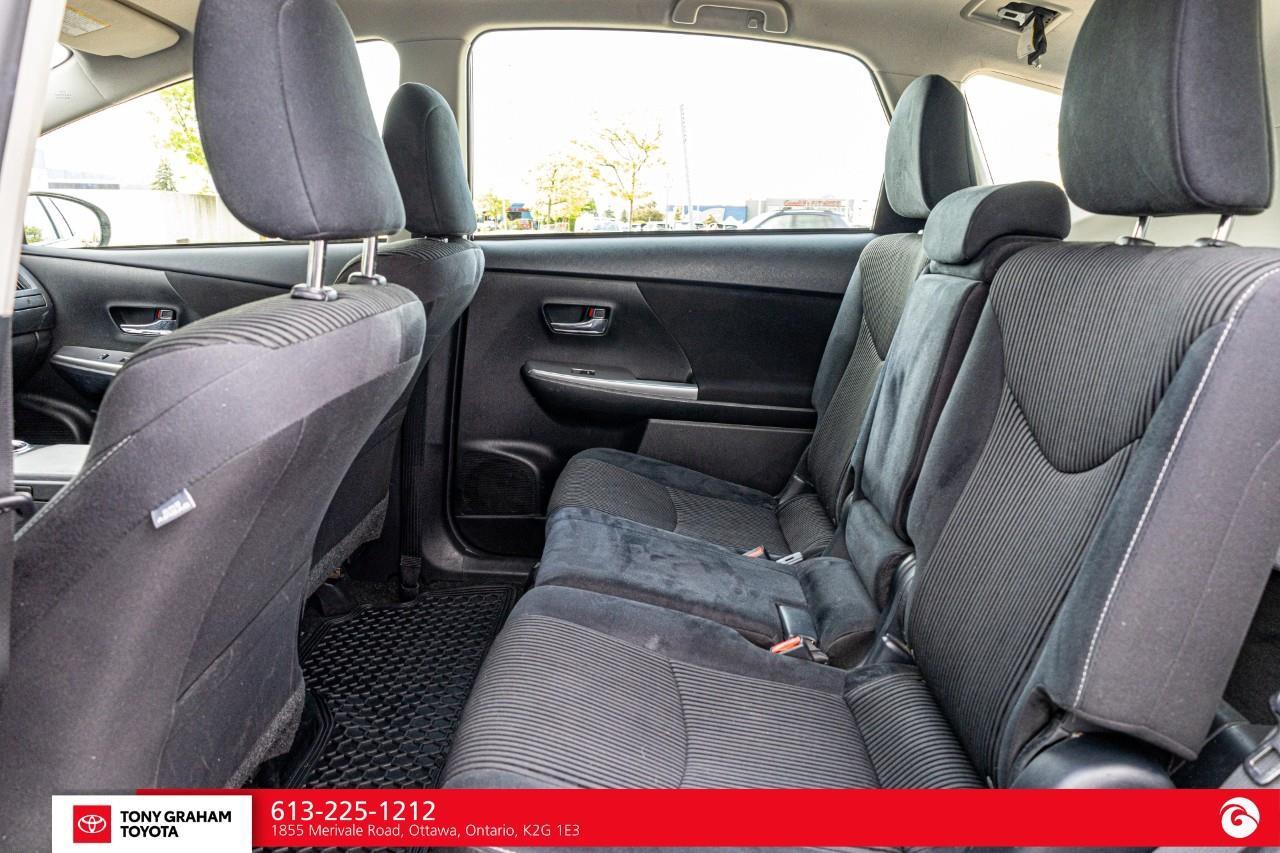 2016 Toyota Prius V Photo