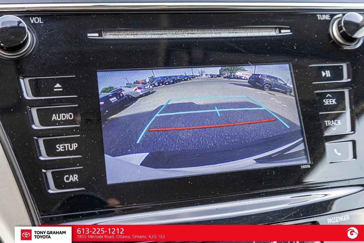 2016 Toyota Prius V Photo