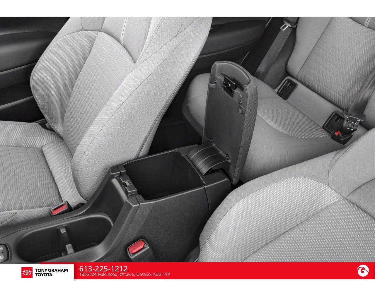 2024 Toyota Corolla Cross Hybrid SE Photo
