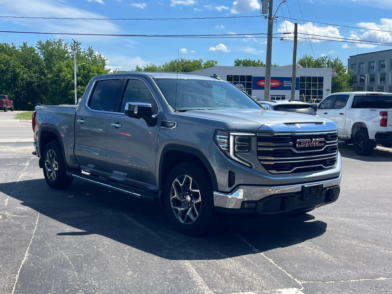 2023 GMC Sierra 1500 Crew Cab Short Box 4-Wheel Drive SLT Photo