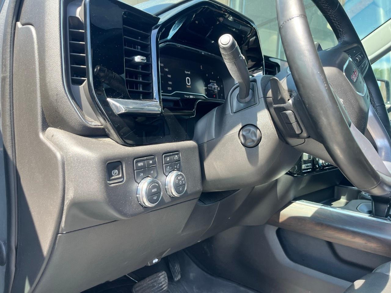 2023 GMC Sierra 1500 Crew Cab Short Box 4-Wheel Drive SLT Photo