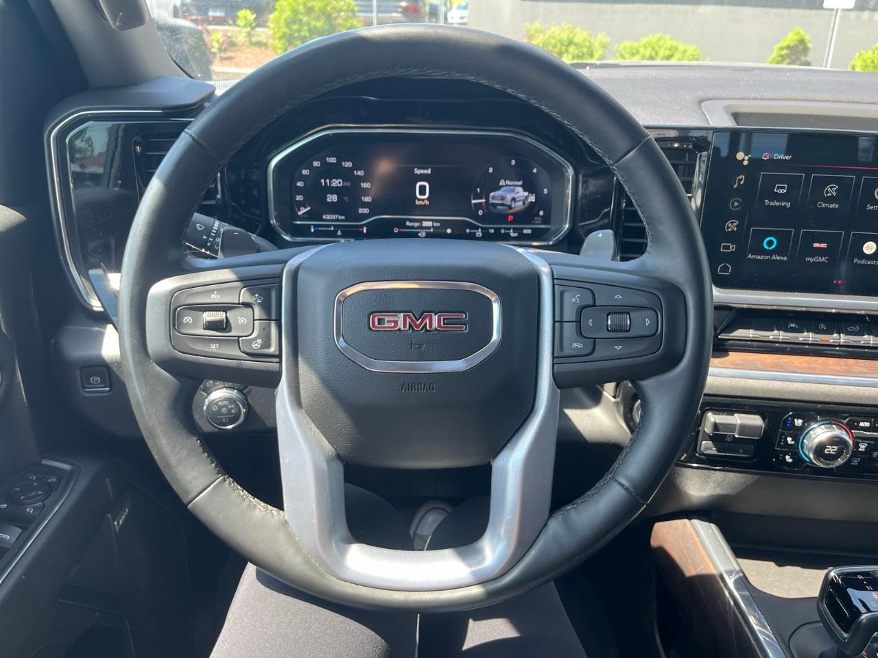 2023 GMC Sierra 1500 Crew Cab Short Box 4-Wheel Drive SLT Photo