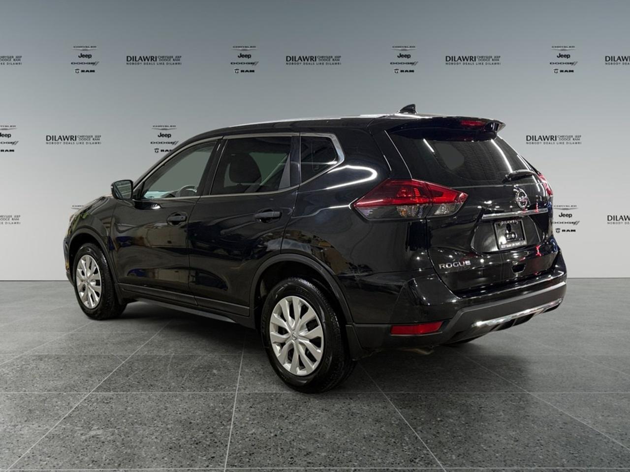 2018 Nissan Rogue S Photo