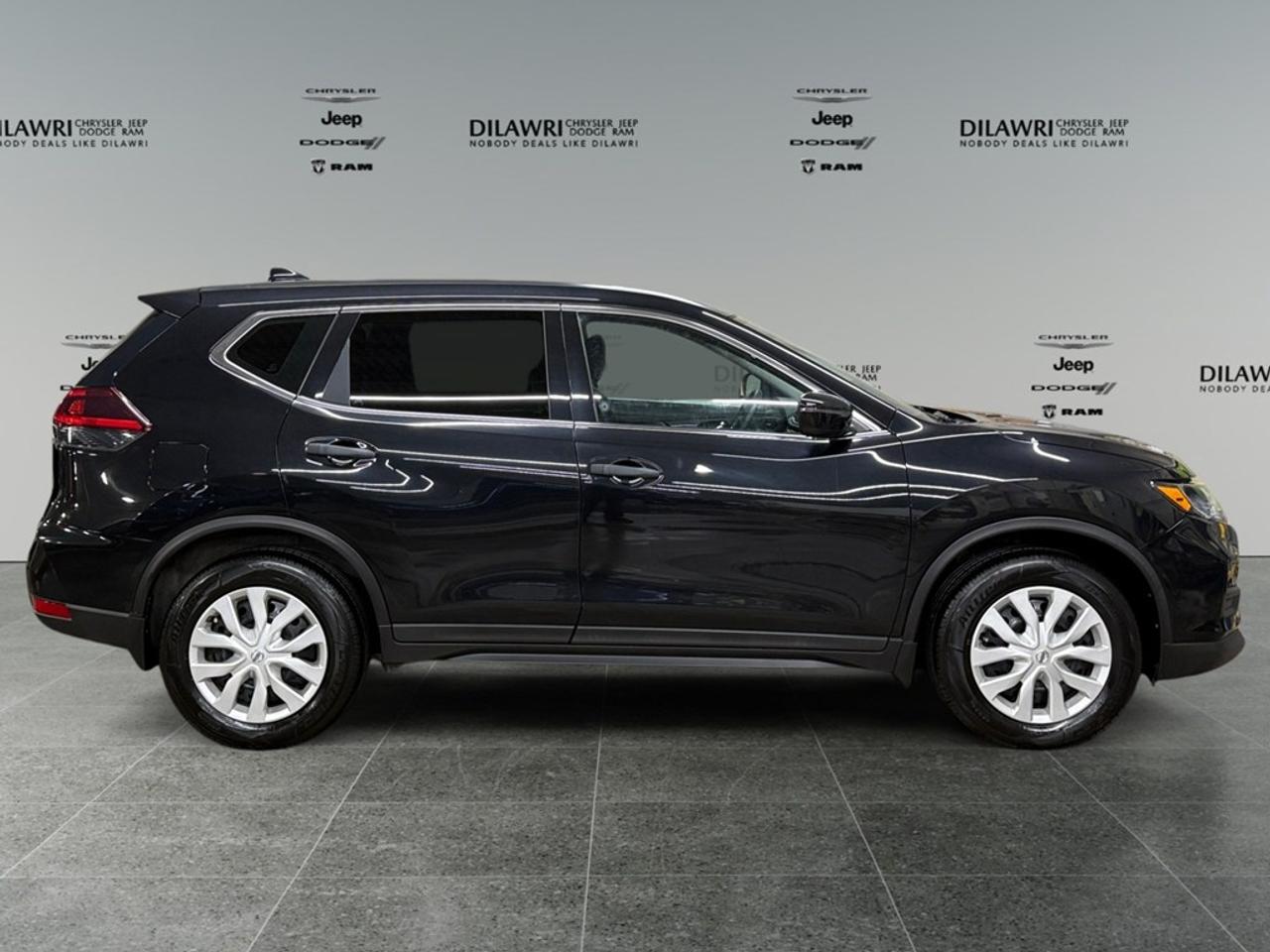 2018 Nissan Rogue S Photo
