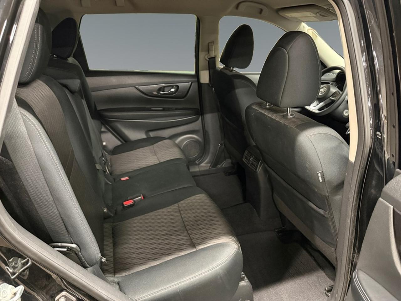 2018 Nissan Rogue S Photo