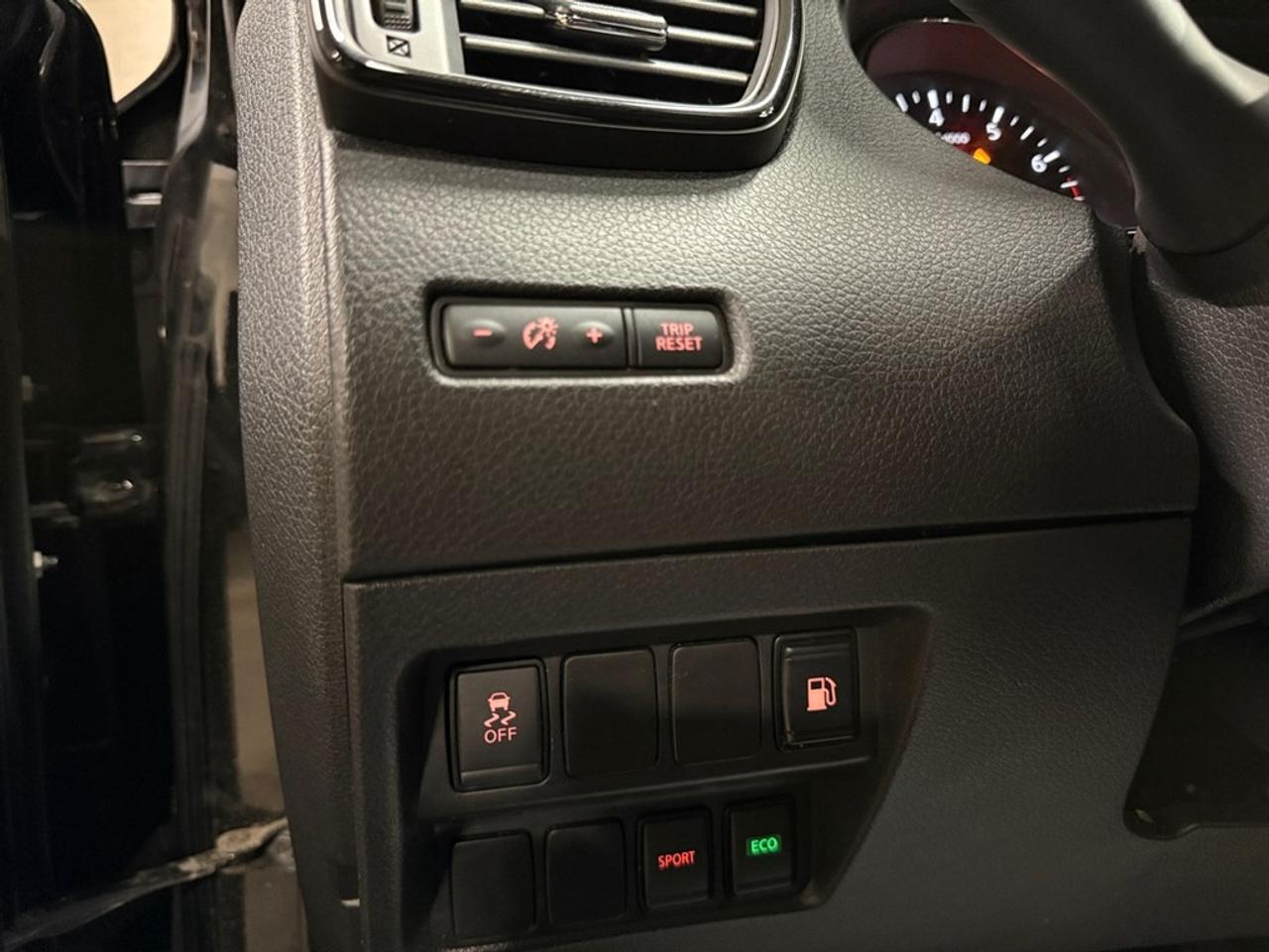 2018 Nissan Rogue S Photo