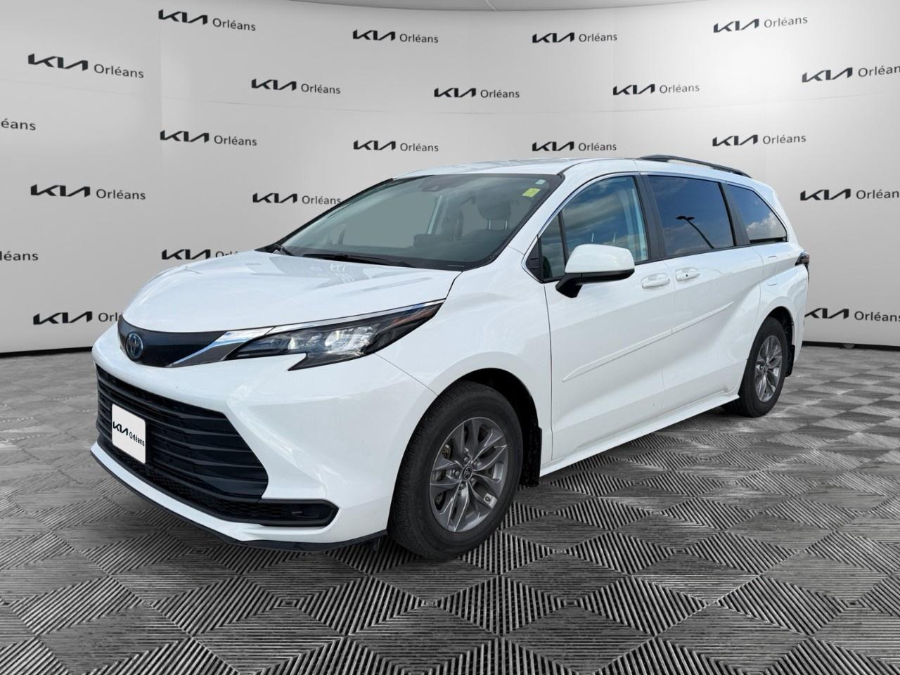 Used 2024 Toyota Sienna  for sale in Orleans, ON