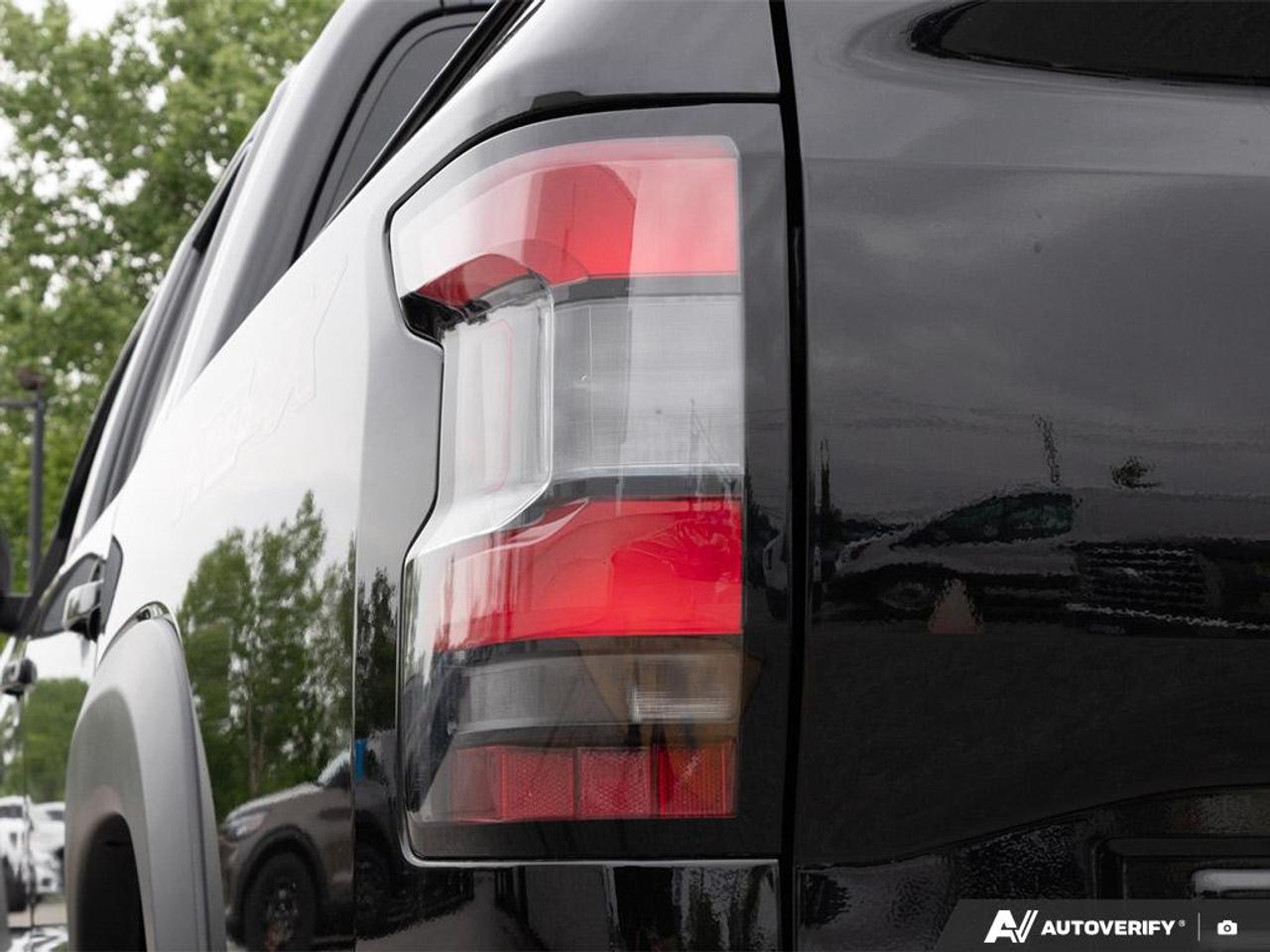 2022 Nissan Frontier PRO-4X NAVIGATION SYSTEM | PACKAGE AA00 | FRONT DUAL A/C Photo