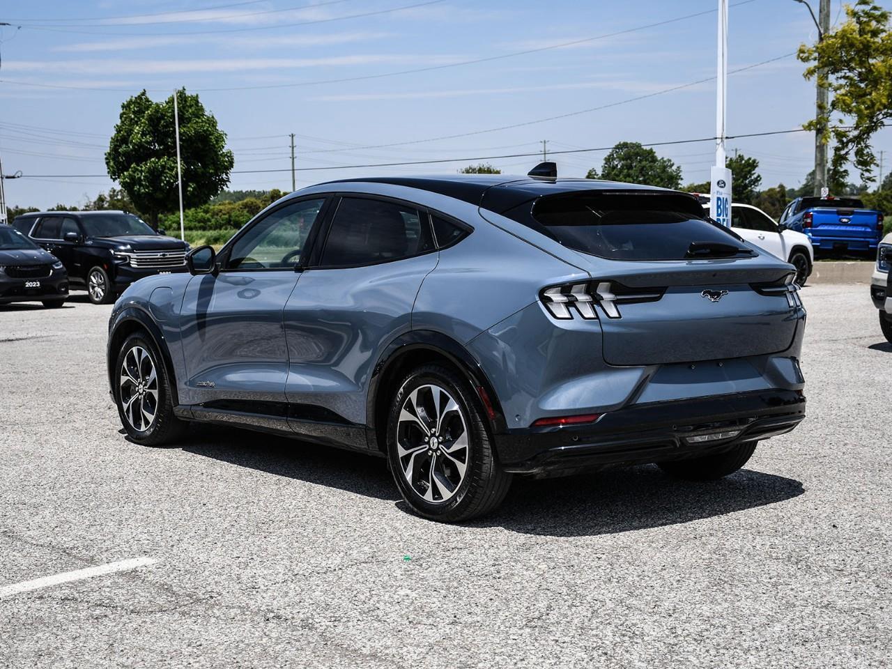 2023 Ford Mustang Mach-E Premium NAV | FIXED GLASS SUNROOF | HTD SEATS | ADAPTIVE CRUISE Photo