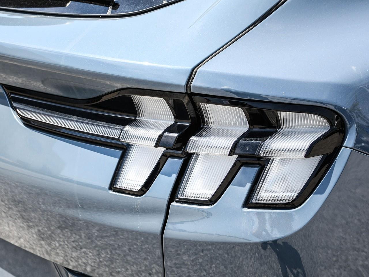 2023 Ford Mustang Mach-E Premium NAV | FIXED GLASS SUNROOF | HTD SEATS | ADAPTIVE CRUISE Photo
