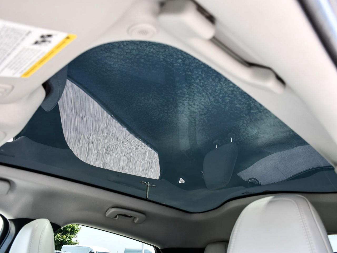 2023 Ford Mustang Mach-E Premium NAV | FIXED GLASS SUNROOF | HTD SEATS | ADAPTIVE CRUISE Photo