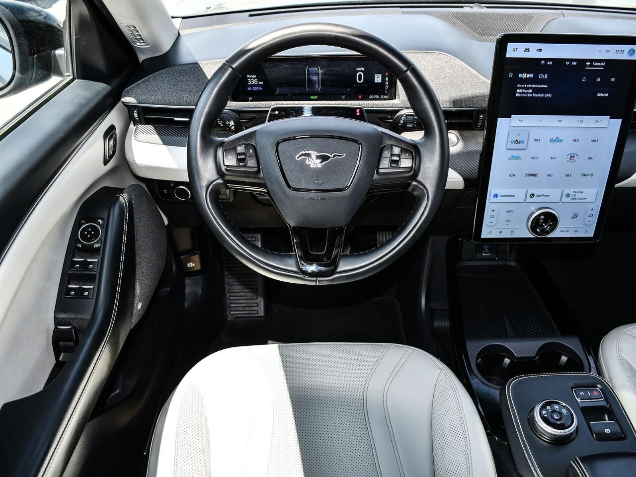 2023 Ford Mustang Mach-E Premium NAV | FIXED GLASS SUNROOF | HTD SEATS | ADAPTIVE CRUISE Photo