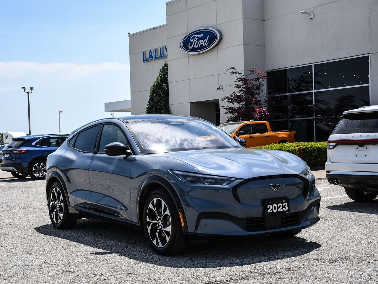 2023 Ford Mustang Mach-E Premium NAV | FIXED GLASS SUNROOF | HTD SEATS | ADAPTIVE CRUISE Photo