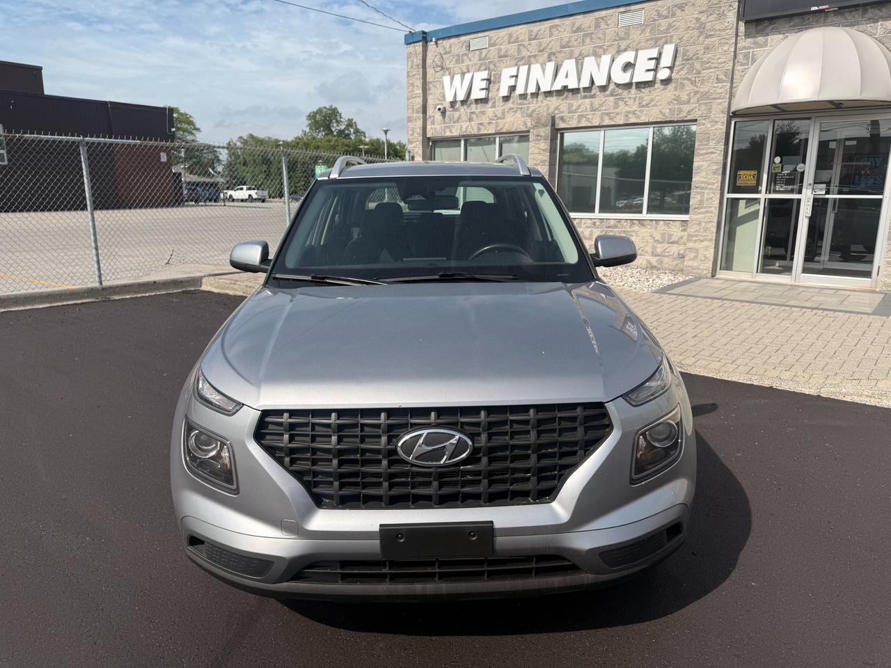 2023 Hyundai Venue PREFERRED Photo