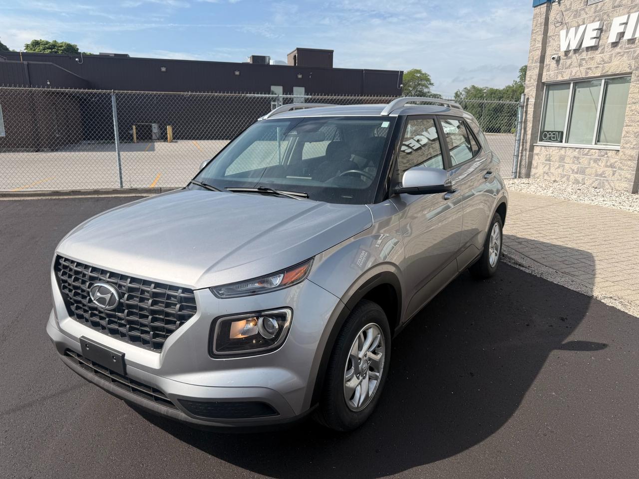 2023 Hyundai Venue PREFERRED Photo