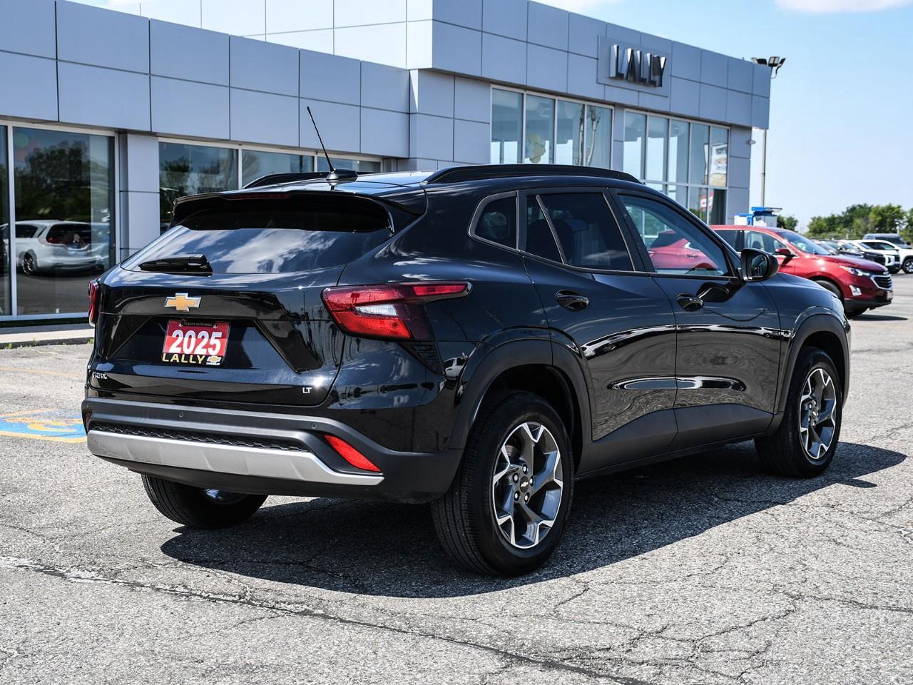 2025 Chevrolet Trax LT Photo