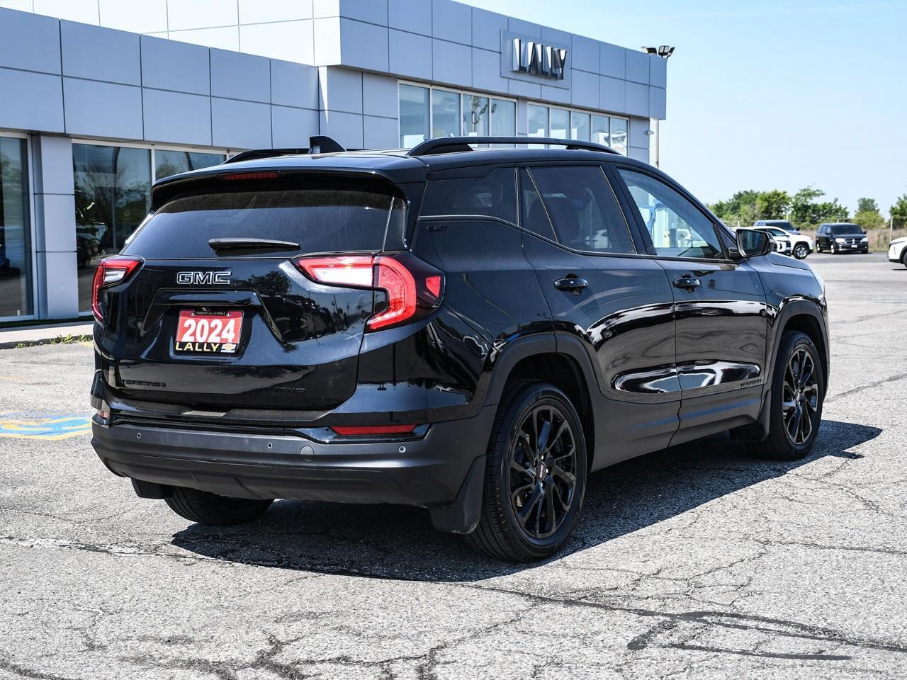 2024 GMC Terrain SLT Photo